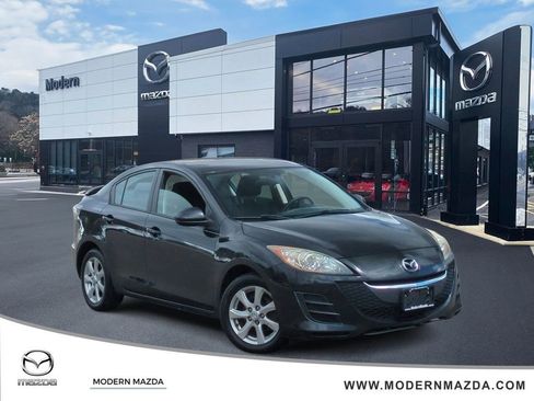 Used 2010 MAZDA MAZDA3 i Touring FWD image 1