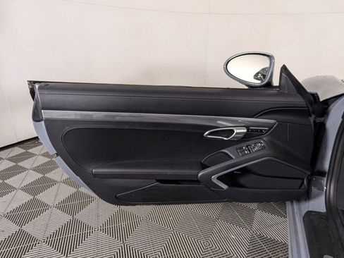 Certified 2024 Porsche 718 Boxster RWD image 24