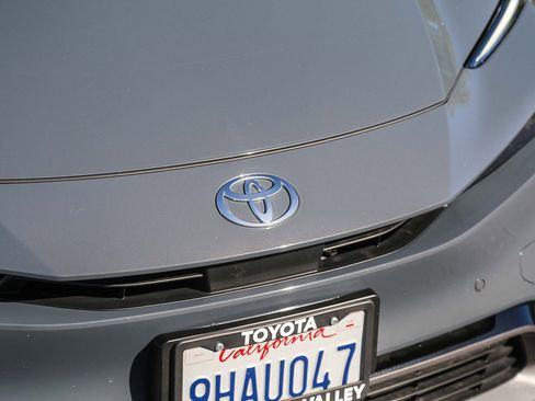 Certified 2023 Toyota Prius XLE image 4