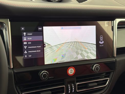 Certified 2026 Porsche Macan AWD/4WD image 25