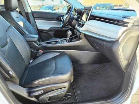 Used 2022 Jeep Compass Limited image 8