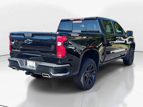 Used 2024 Chevrolet Silverado 1500 LT Trail Boss w/ LT Trail Boss Premium Package AWD/4WD image 4
