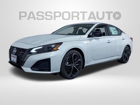 New 2025 Nissan Altima 2.5 SR w/ SR Premium Package image 1