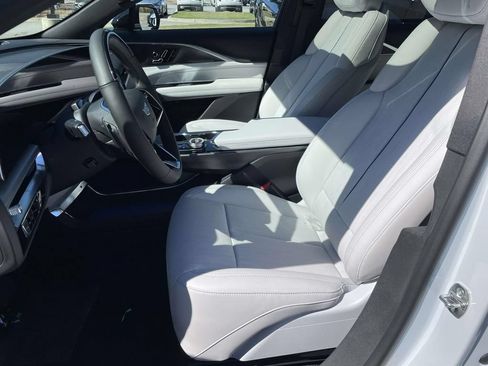 New 2026 Cadillac Lyriq Sport AWD/4WD image 20