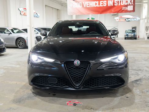 Used 2020 Alfa Romeo Giulia w/ Nero Edizione RWD image 2