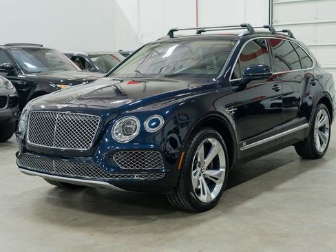 Used 2020 Bentley Bentayga V8 image 3