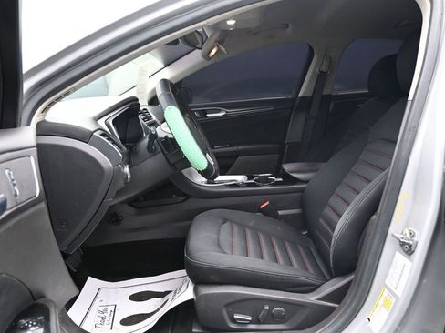 Used 2016 Ford Fusion SE AWD/4WD image 9