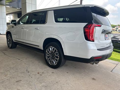 Used 2024 GMC Yukon XL Denali Ultimate AWD/4WD image 5