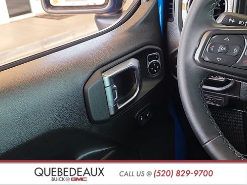 Used 2025 Jeep Wrangler Unlimited Sport AWD/4WD image 25
