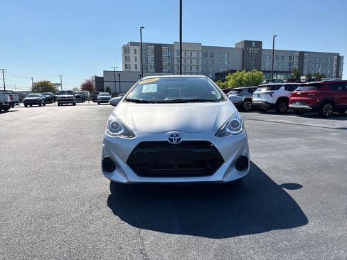Used 2015 Toyota Prius C Two FWD image 8