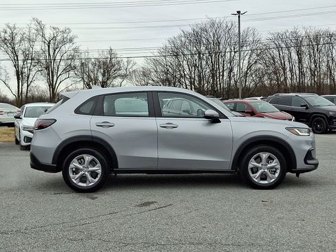 Used 2023 Honda HR-V LX image 7