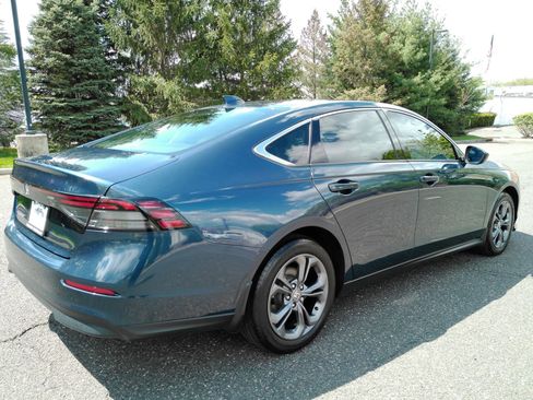 Used 2023 Honda Accord EX image 6