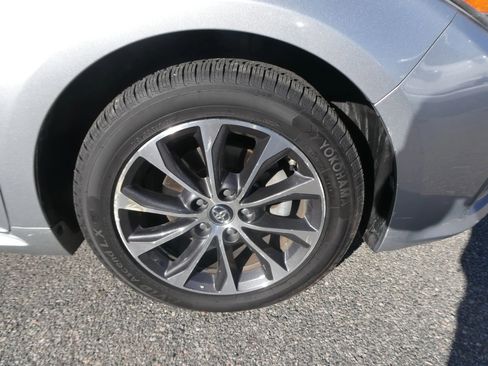 Used 2018 Toyota Avalon XLE image 30