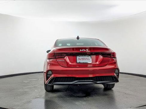 Used 2024 Kia Forte LXS FWD image 7