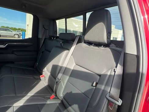 Used 2024 GMC Sierra 1500 SLT AWD/4WD image 11