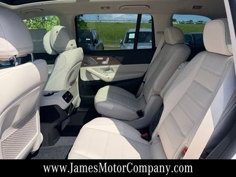 New 2026 Mercedes-Benz GLS 450 4MATIC image 14