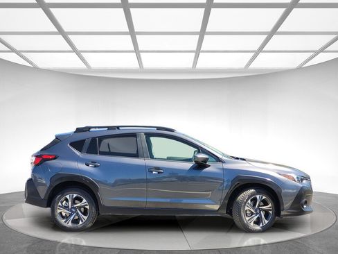 Used 2025 Subaru Crosstrek 2.5i Premium AWD/4WD image 2