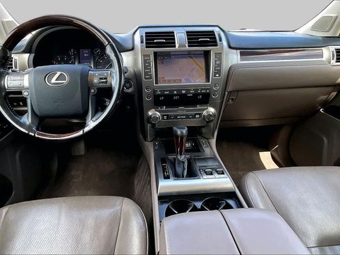 Used 2017 Lexus GX 460 Premium w/ Premium Package AWD/4WD image 16