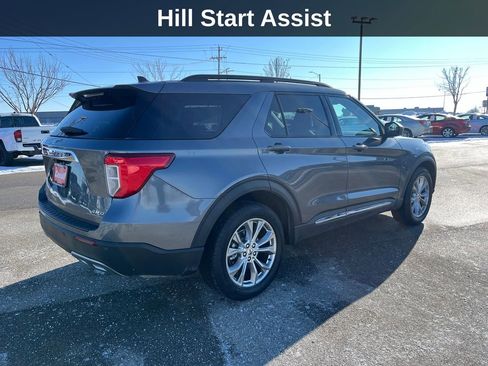 Used 2023 Ford Explorer XLT w/ Equipment Group 202A image 6