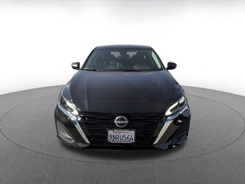 Used 2025 Nissan Altima 2.5 SV image 4