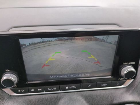 Used 2024 Nissan Sentra S FWD image 28