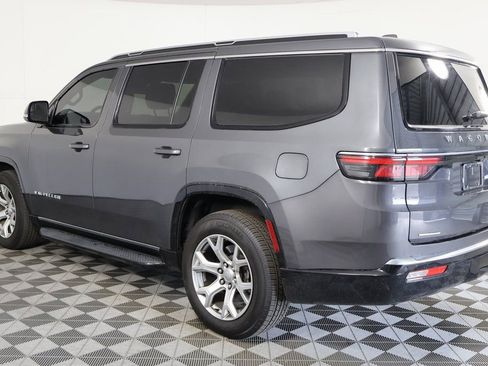 Used 2022 Jeep Wagoneer Series II AWD/4WD image 5