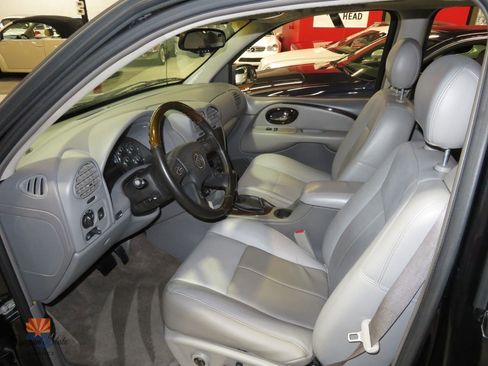 Used 2005 Buick Rainier CXL AWD/4WD image 3