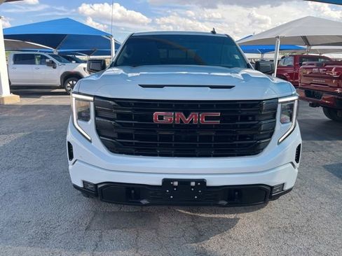 Used 2025 GMC Sierra 1500 Elevation w/ Preferred Package AWD/4WD image 2
