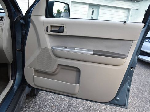 Used 2012 Ford Escape XLT FWD image 19