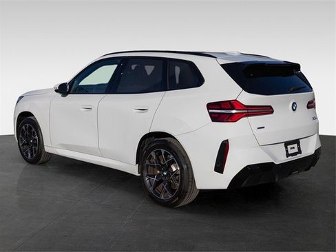 Certified 2025 BMW X3 xDrive30i w/ Premium Package image 7