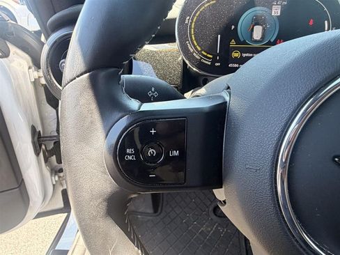 Used 2023 MINI Cooper SE FWD image 8