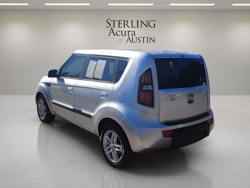 Used 2010 Kia Soul + image 7