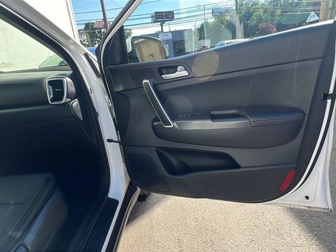 Used 2017 Kia Sportage LX image 30