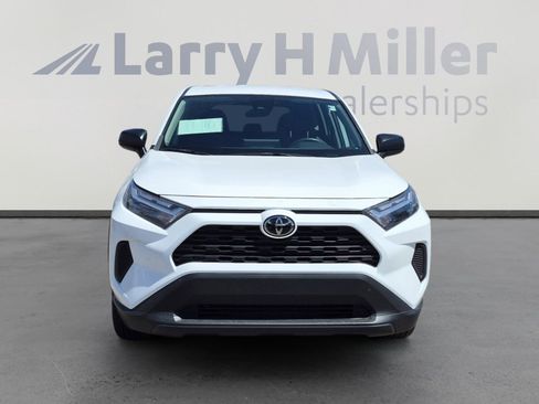 Used 2023 Toyota RAV4 LE AWD/4WD image 8