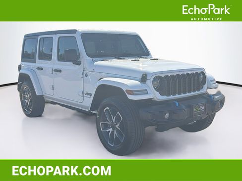 Used 2024 Jeep Wrangler Unlimited w/ Convenience Group AWD/4WD image 1