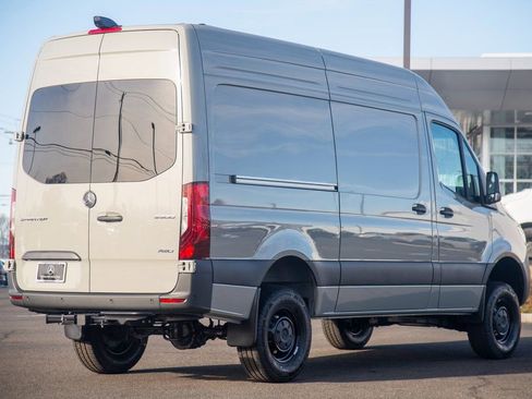 New 2025 Mercedes-Benz Sprinter 2500 image 10