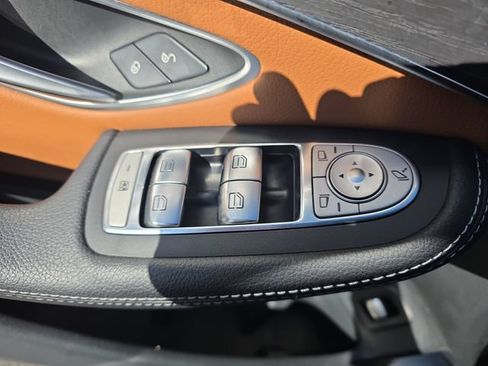 Used 2022 Mercedes-Benz GLC 300 4MATIC image 31