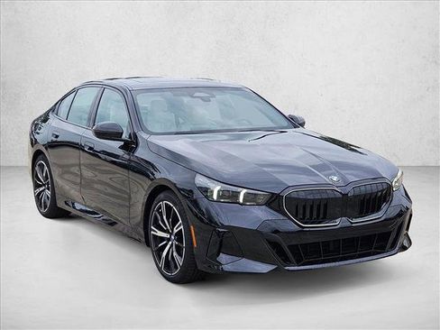 New 2026 BMW 530i 530i w/ M Sport Package image 3