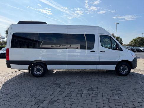Used 2025 Mercedes-Benz Sprinter 2500 image 7