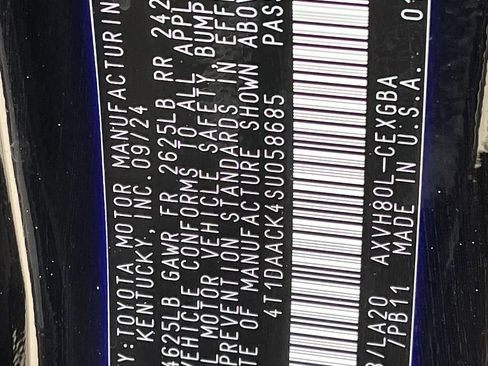 Used 2025 Toyota Camry XLE FWD image 28