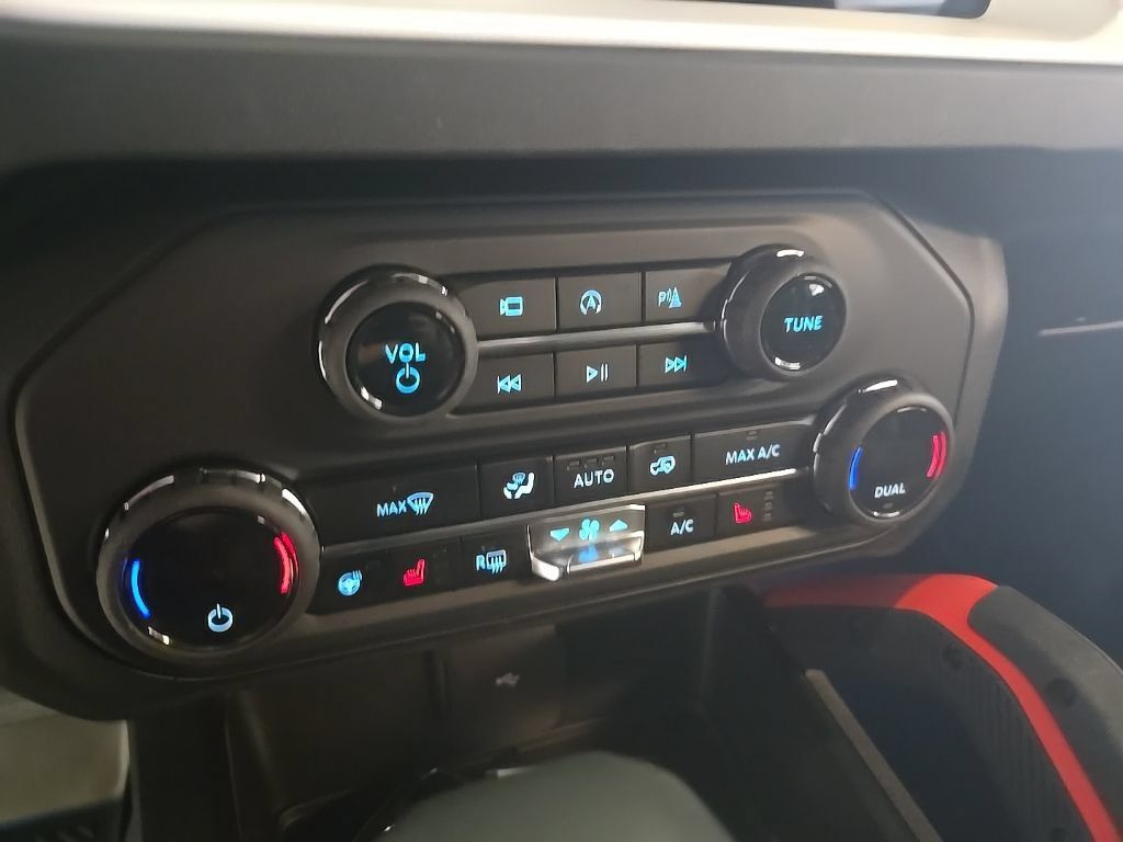 Used 2025 Ford Bronco Stroppe Edition AWD/4WD image 12