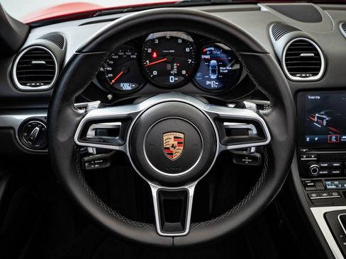 Used 2019 Porsche 718 Boxster image 32