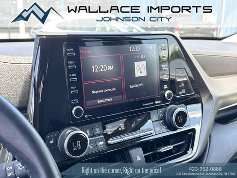 Used 2021 Toyota Highlander XLE AWD/4WD image 24