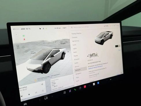 Used 2025 Tesla Cybertruck 2WD Crew Cab image 26