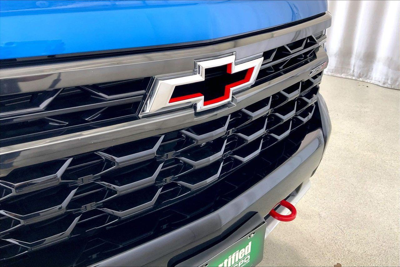 Used 2024 Chevrolet Silverado 1500 ZR2 w/ Technology Package AWD/4WD image 30