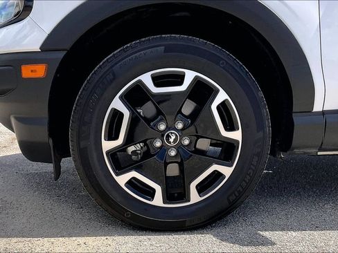 Used 2024 Ford Bronco Sport Outer Banks w/ Tech Package AWD/4WD image 35