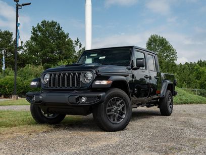 Used 2025 Jeep Gladiator Sport
