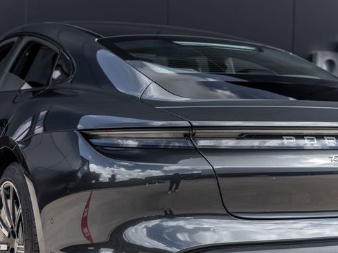Certified 2020 Porsche Taycan 4S AWD/4WD image 13