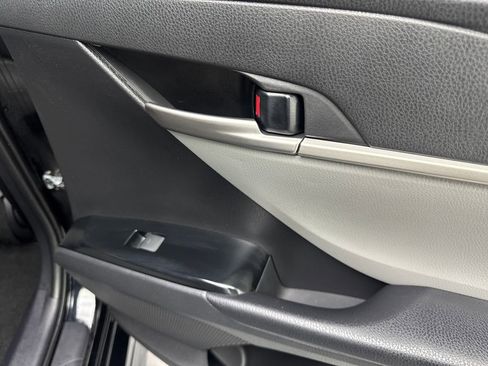 Used 2025 Toyota Camry SE w/ Multimedia Upgrade Package image 44