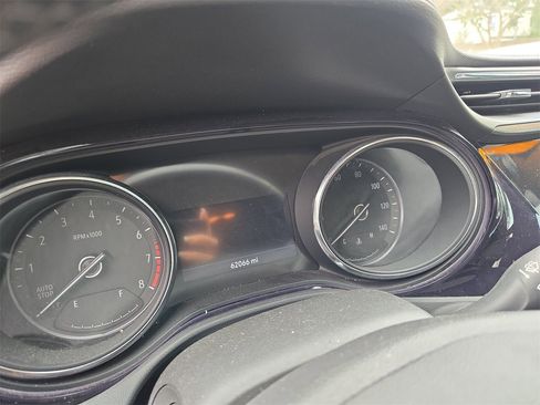 Used 2022 Buick Encore GX Preferred w/ Cold Weather Comfort Package image 8